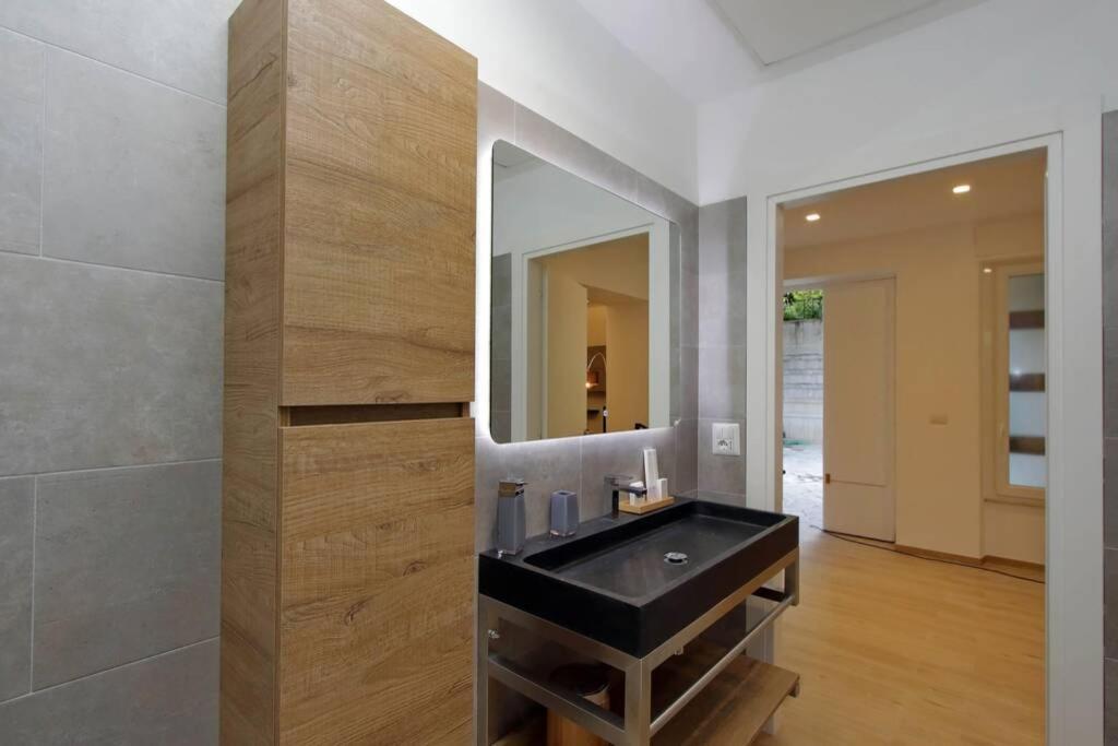 Aventino Contemporary Apartment Рим Екстериор снимка